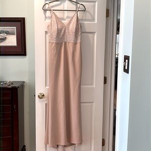 Long dress suitable for gala, prom, formal/semi-formal event
